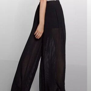 Black Express Mini-Pleated Flowy Pants | Size M